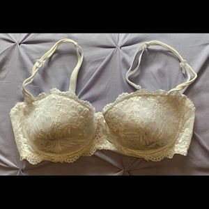 2/$15 💜 White lace balconette bra 36D
